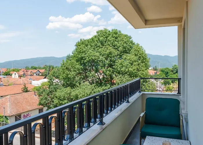 아파트 In Lux 2 *